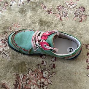 CHSHOER Women's Genuine Leather Soft Sole Casual Sneaker